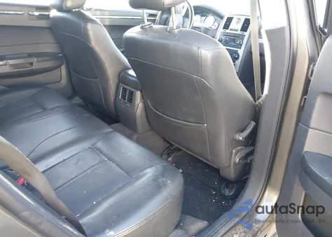 2010 Chrysler 300 Touring/Signature Series/Executive Series from USA, damaged, VIN 2C3CA5CV8AH206358